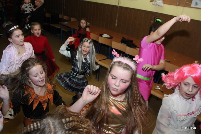 Karnawał w SP nr 9 (zdjęcia)