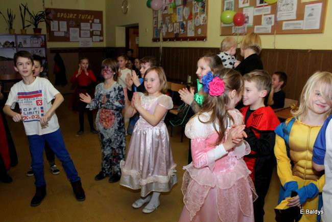 Karnawał w SP nr 9 (zdjęcia)