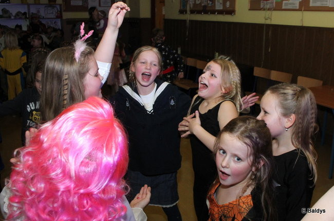 Karnawał w SP nr 9 (zdjęcia)