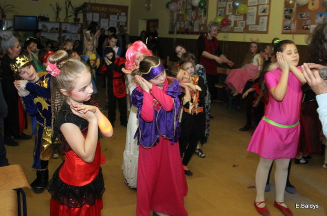 Karnawał w SP nr 9 (zdjęcia)