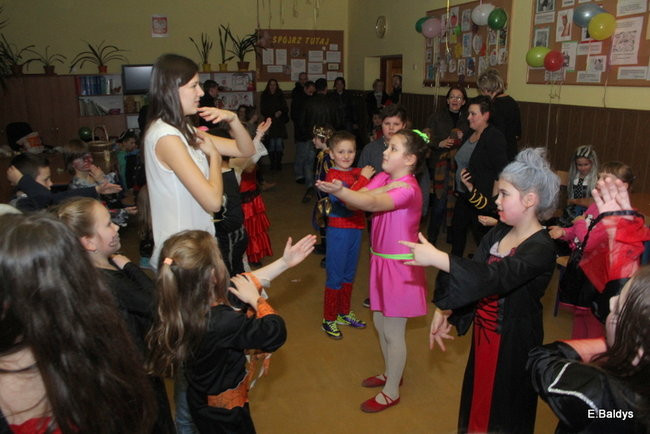 Karnawał w SP nr 9 (zdjęcia)