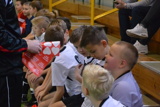 GKS Krzemieniewo ponownie zagrał z orkiestrą (zdjęcia)