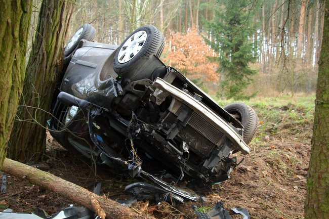 Dachowanie na drodze Poniec - Pawłowice (wideo i zdjęcia)