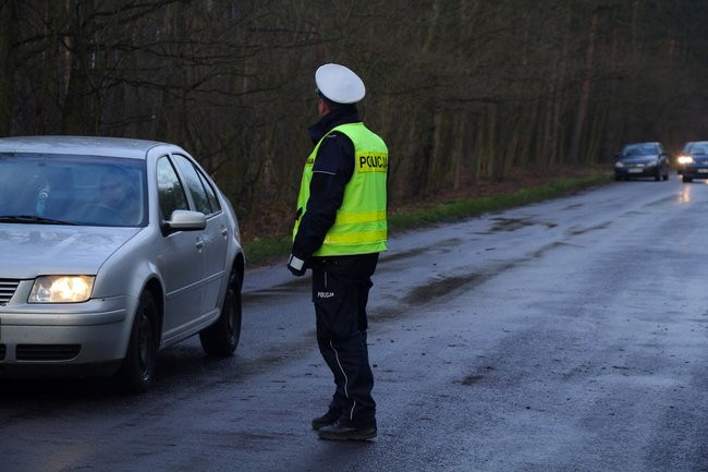 Dachowanie na drodze Poniec - Pawłowice (wideo i zdjęcia)