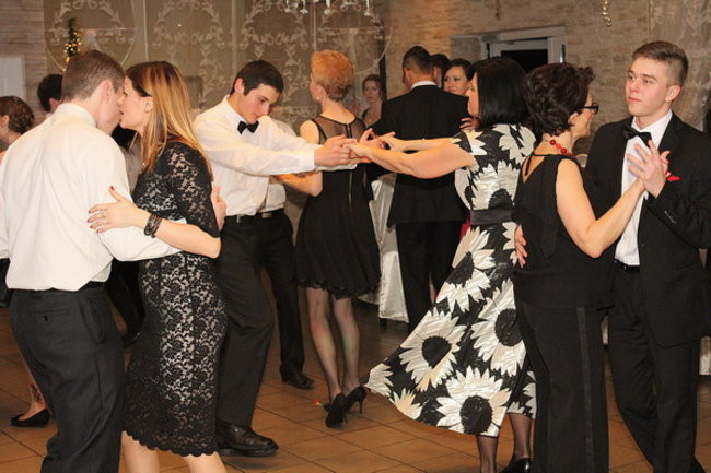 Studniówka Zespołu Szkół w Miejskiej Górce (zdjęcia)