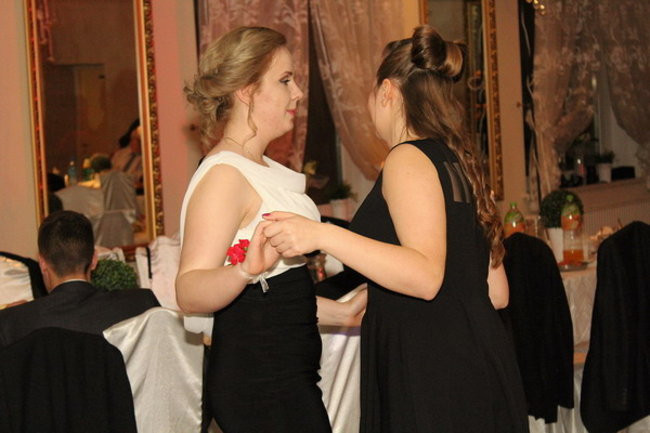 Studniówka Zespołu Szkół w Miejskiej Górce (zdjęcia)