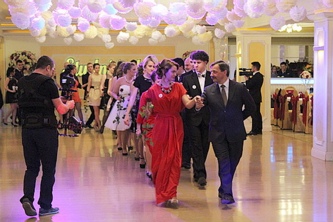 Studniówka Zespołu Szkół Zawodowych w Rawiczu (zdjęcia)