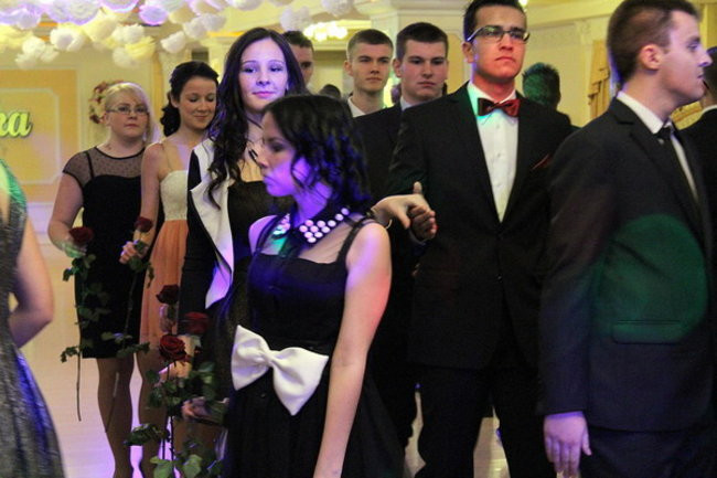 Studniówka Zespołu Szkół Zawodowych w Rawiczu (zdjęcia)