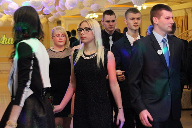 Studniówka Zespołu Szkół Zawodowych w Rawiczu (zdjęcia)