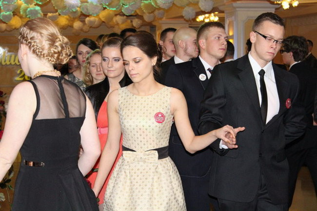 Studniówka Zespołu Szkół Zawodowych w Rawiczu (zdjęcia)