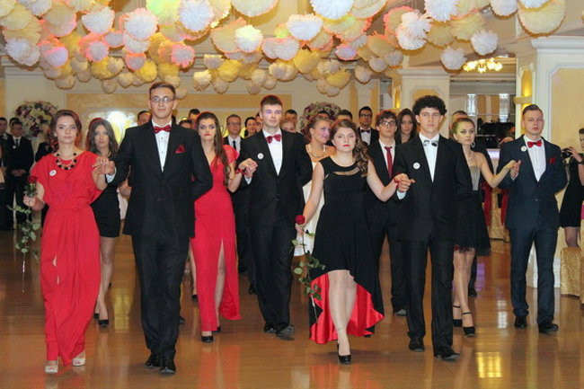 Studniówka Zespołu Szkół Zawodowych w Rawiczu (zdjęcia)