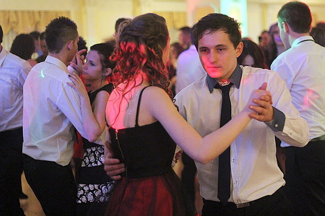 Studniówka Zespołu Szkół Zawodowych w Rawiczu (zdjęcia)