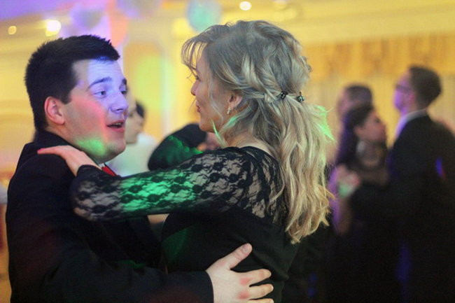 Studniówka Zespołu Szkół Zawodowych w Rawiczu (zdjęcia)