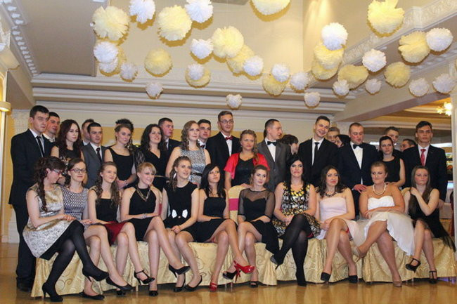 Studniówka Zespołu Szkół Zawodowych w Rawiczu (zdjęcia)