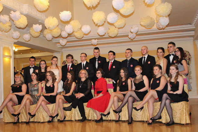 Studniówka Zespołu Szkół Zawodowych w Rawiczu (zdjęcia)