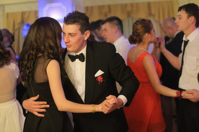 Studniówka Zespołu Szkół Zawodowych w Rawiczu (zdjęcia)