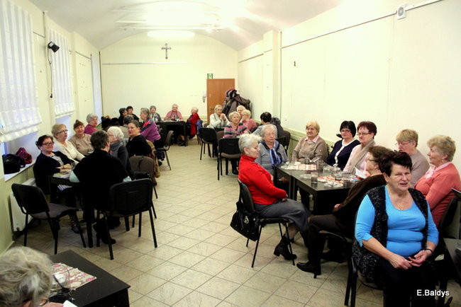 Harcerki z życzeniami w Klubie PKPS (zdjęcia)