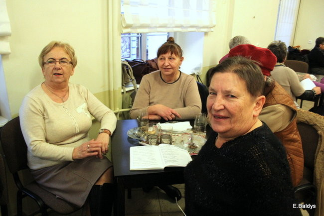 Harcerki z życzeniami w Klubie PKPS (zdjęcia)