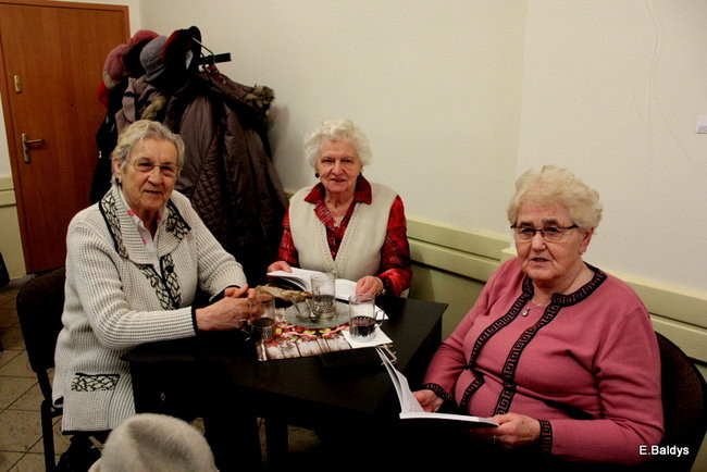 Harcerki z życzeniami w Klubie PKPS (zdjęcia)