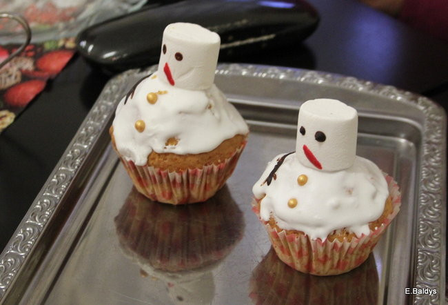 Harcerki z życzeniami w Klubie PKPS (zdjęcia)