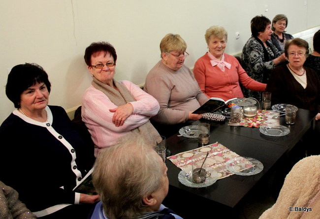 Harcerki z życzeniami w Klubie PKPS (zdjęcia)