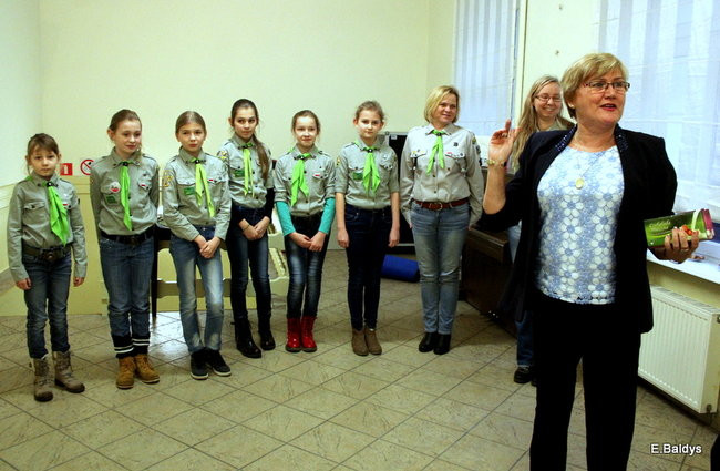 Harcerki z życzeniami w Klubie PKPS (zdjęcia)