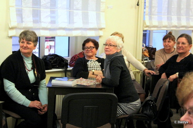 Harcerki z życzeniami w Klubie PKPS (zdjęcia)