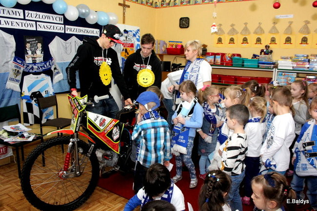 Piotr i Przemek Pawliccy odwiedzili swoje przedszkole (zdjęcia)