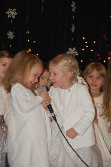 Dzień Babci i Dziadka w Przedszkolu w Rydzynie (zdjęcia)