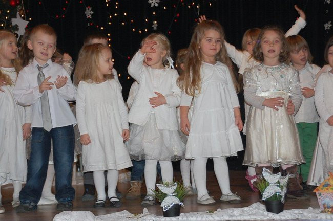 Dzień Babci i Dziadka w Przedszkolu w Rydzynie (zdjęcia)