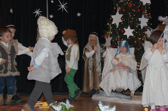 Dzień Babci i Dziadka w Przedszkolu w Rydzynie (zdjęcia)