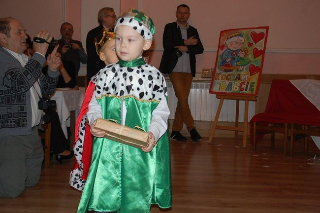 Dzień Babci i Dziadka w Przedszkolu w Rydzynie (zdjęcia)