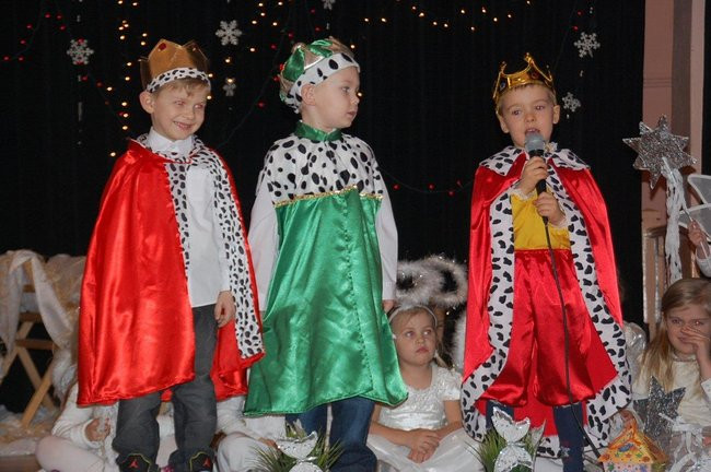 Dzień Babci i Dziadka w Przedszkolu w Rydzynie (zdjęcia)