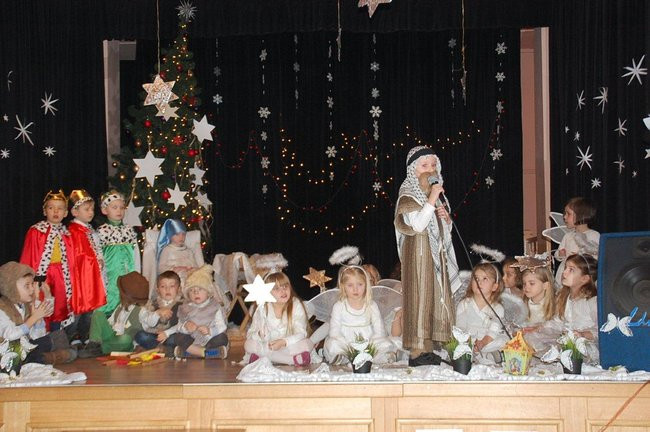 Dzień Babci i Dziadka w Przedszkolu w Rydzynie (zdjęcia)