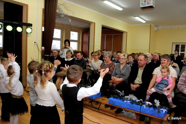 Dla Babci i Dziadka w Przedszkolu w Garzynie (zdjecia)
