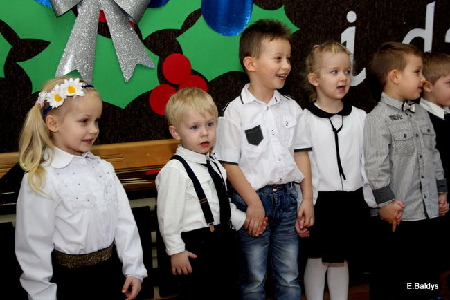 Dla Babci i Dziadka w Przedszkolu w Garzynie (zdjecia)