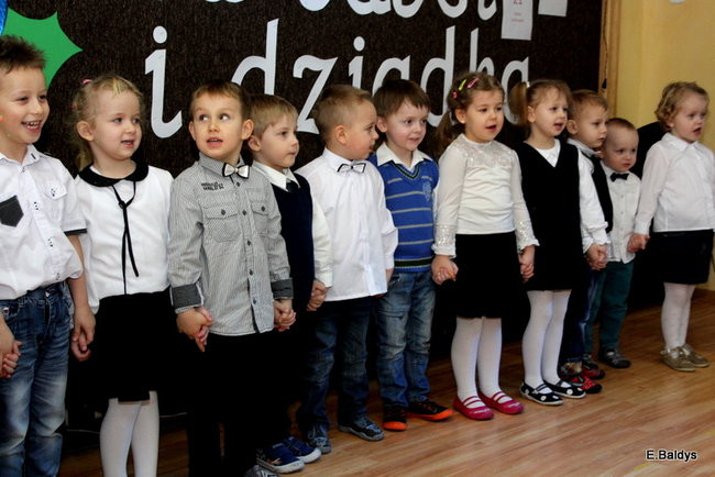 Dla Babci i Dziadka w Przedszkolu w Garzynie (zdjecia)