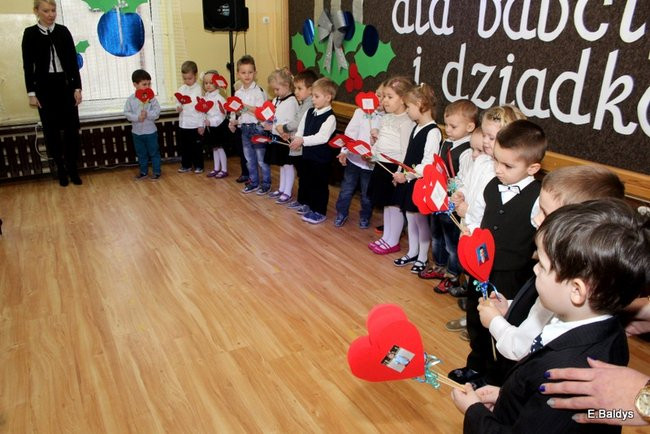 Dla Babci i Dziadka w Przedszkolu w Garzynie (zdjecia)