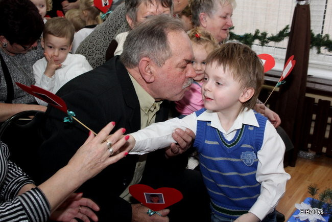 Dla Babci i Dziadka w Przedszkolu w Garzynie (zdjecia)