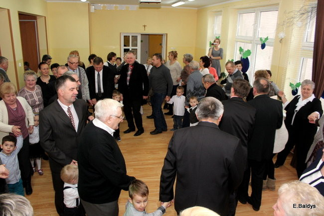 Dla Babci i Dziadka w Przedszkolu w Garzynie (zdjecia)