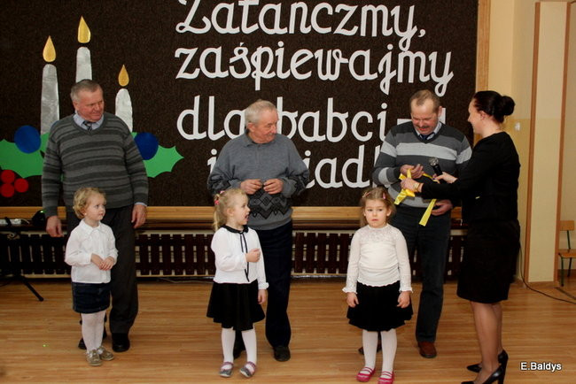 Dla Babci i Dziadka w Przedszkolu w Garzynie (zdjecia)