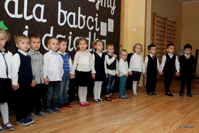 Dla Babci i Dziadka w Przedszkolu w Garzynie (zdjecia)