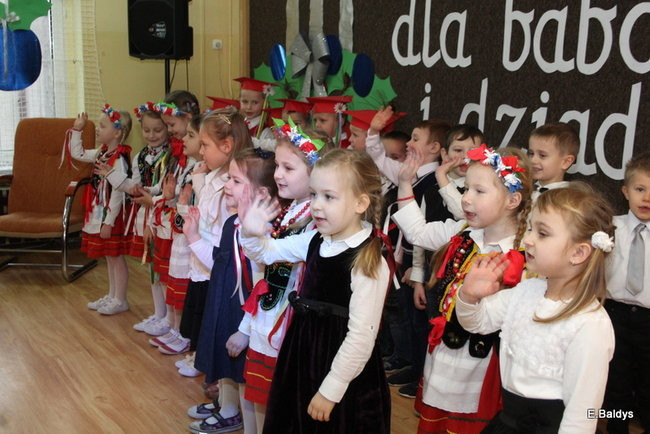 Dla Babci i Dziadka w Przedszkolu w Garzynie (zdjecia)