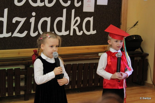 Dla Babci i Dziadka w Przedszkolu w Garzynie (zdjecia)