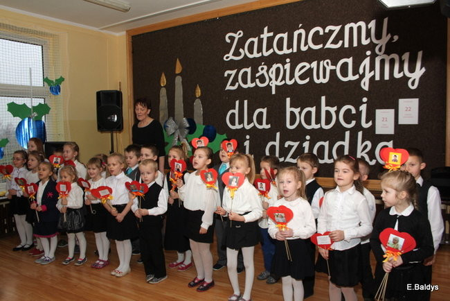 Dla Babci i Dziadka w Przedszkolu w Garzynie (zdjecia)