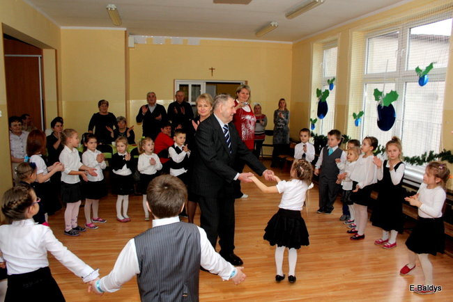 Dla Babci i Dziadka w Przedszkolu w Garzynie (zdjecia)