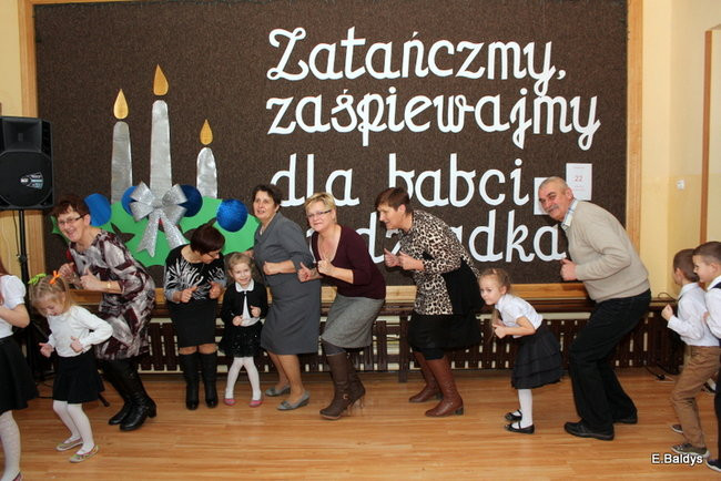Dla Babci i Dziadka w Przedszkolu w Garzynie (zdjecia)