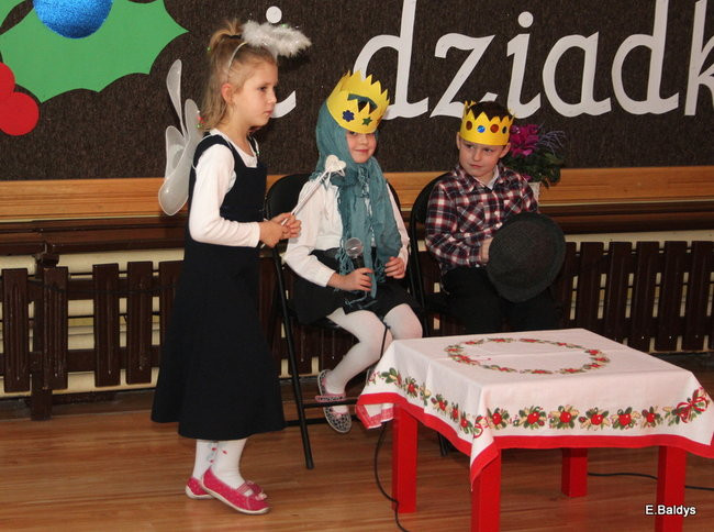 Dla Babci i Dziadka w Przedszkolu w Garzynie (zdjecia)