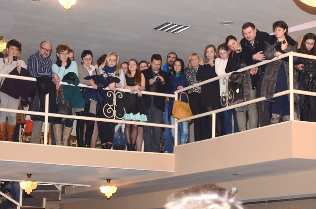 Studniówka w I LO. Artystycznie zadziwili (zdjęcia)