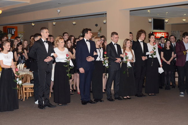 Studniówka w I LO. Artystycznie zadziwili (zdjęcia)